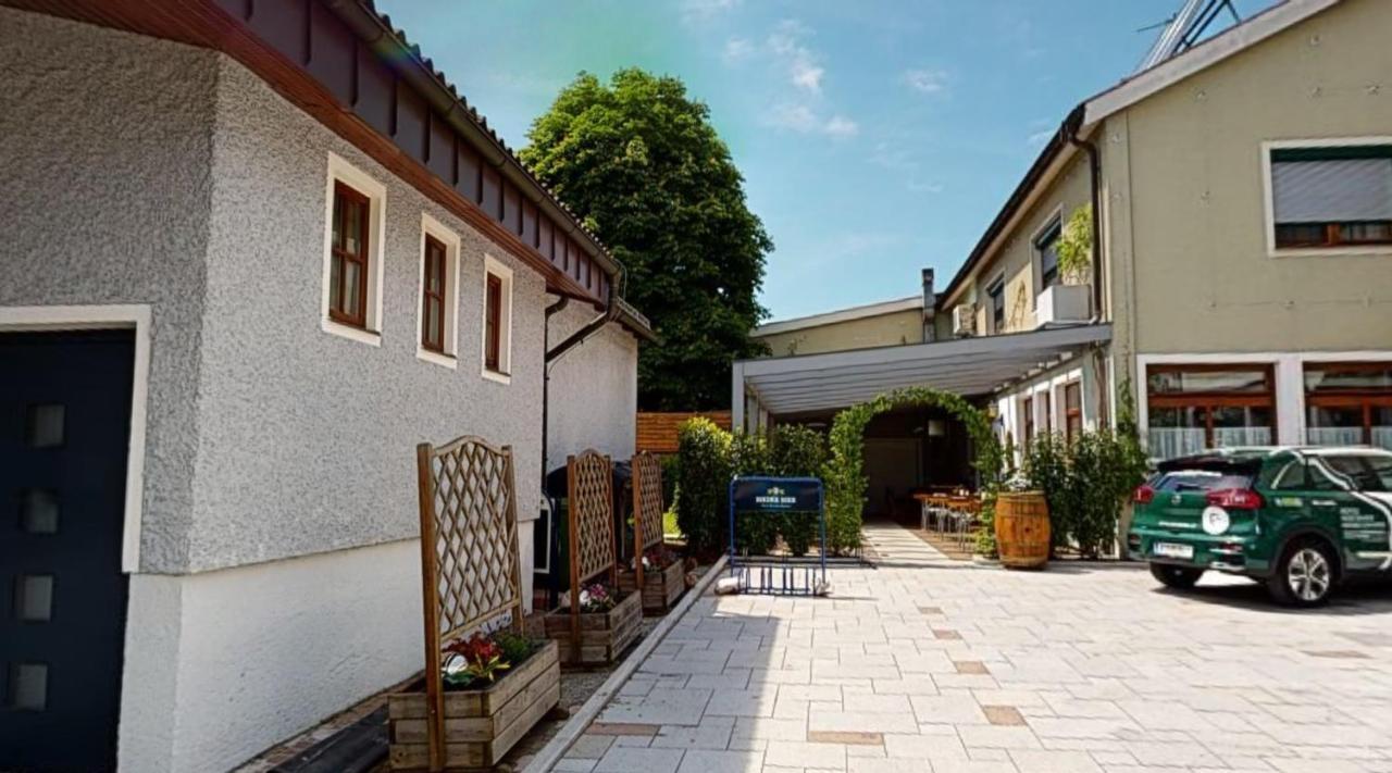 Biergasthof Riedberg Ried im Innkreis Exterior photo