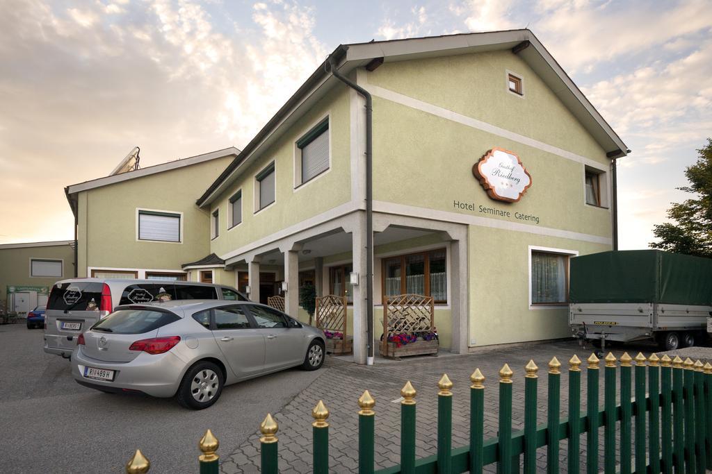 Biergasthof Riedberg Ried im Innkreis Exterior photo